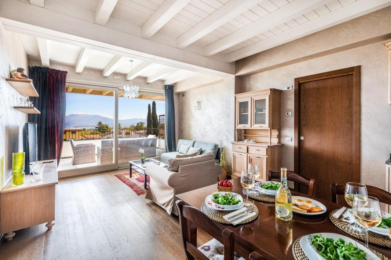 Warda C11 Apartment By Wonderful Italy Desenzano del Garda Dış mekan fotoğraf