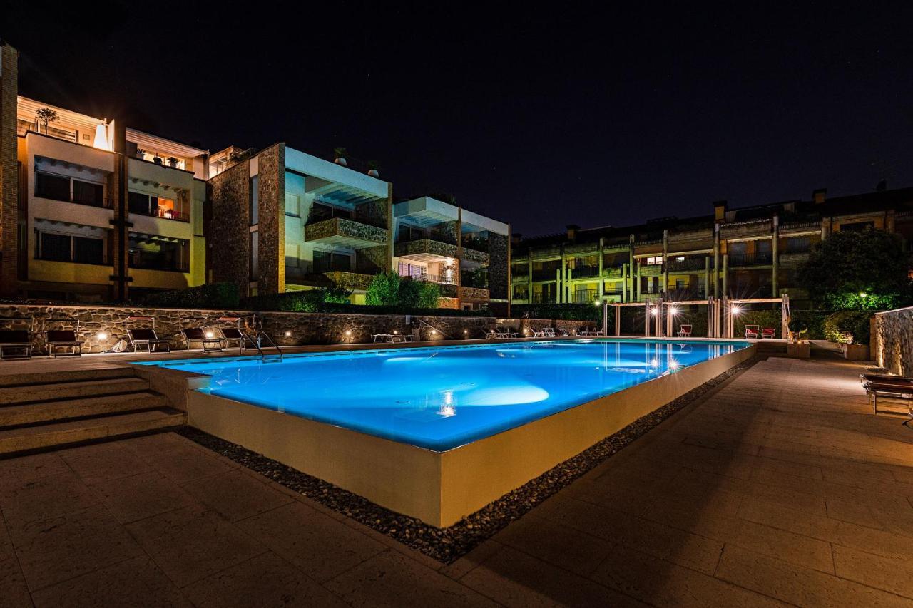 Warda C11 Apartment By Wonderful Italy Desenzano del Garda Dış mekan fotoğraf