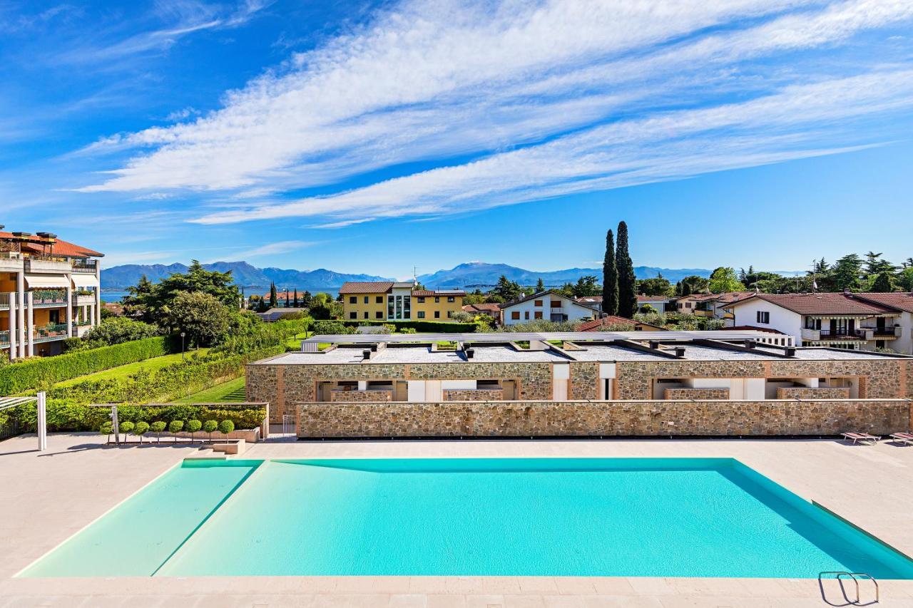 Warda C11 Apartment By Wonderful Italy Desenzano del Garda Dış mekan fotoğraf